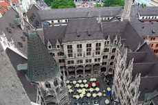 Neue Rathaus_Innenhof_4.JPG